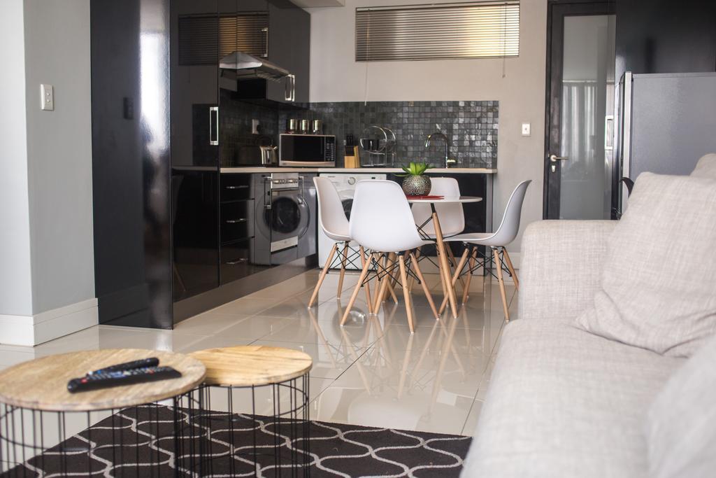 Apartment 64 At 77 On Independence Ave Windhoek Exterior photo